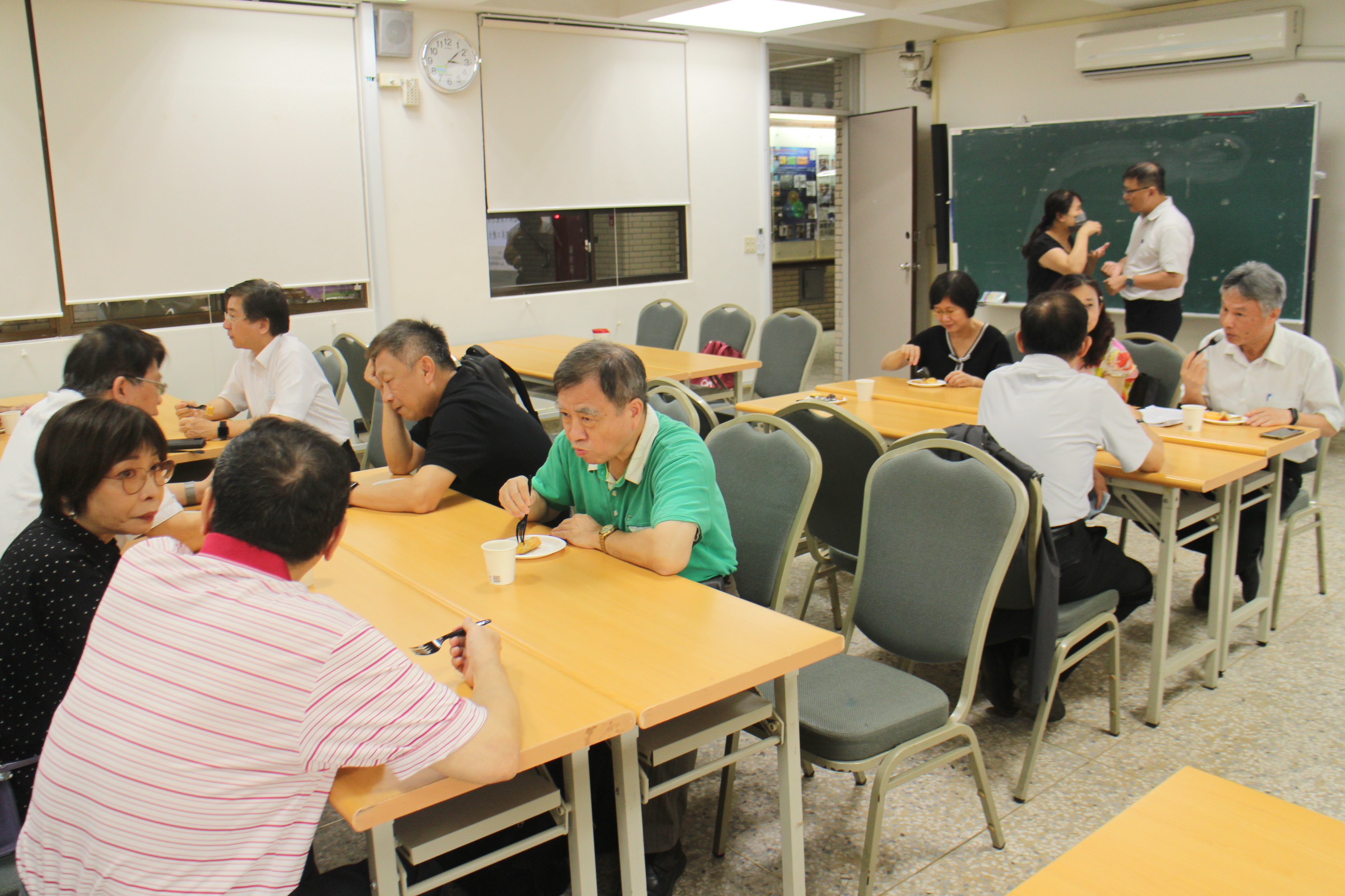 114年6月18日退休人員感恩茶會暨...
