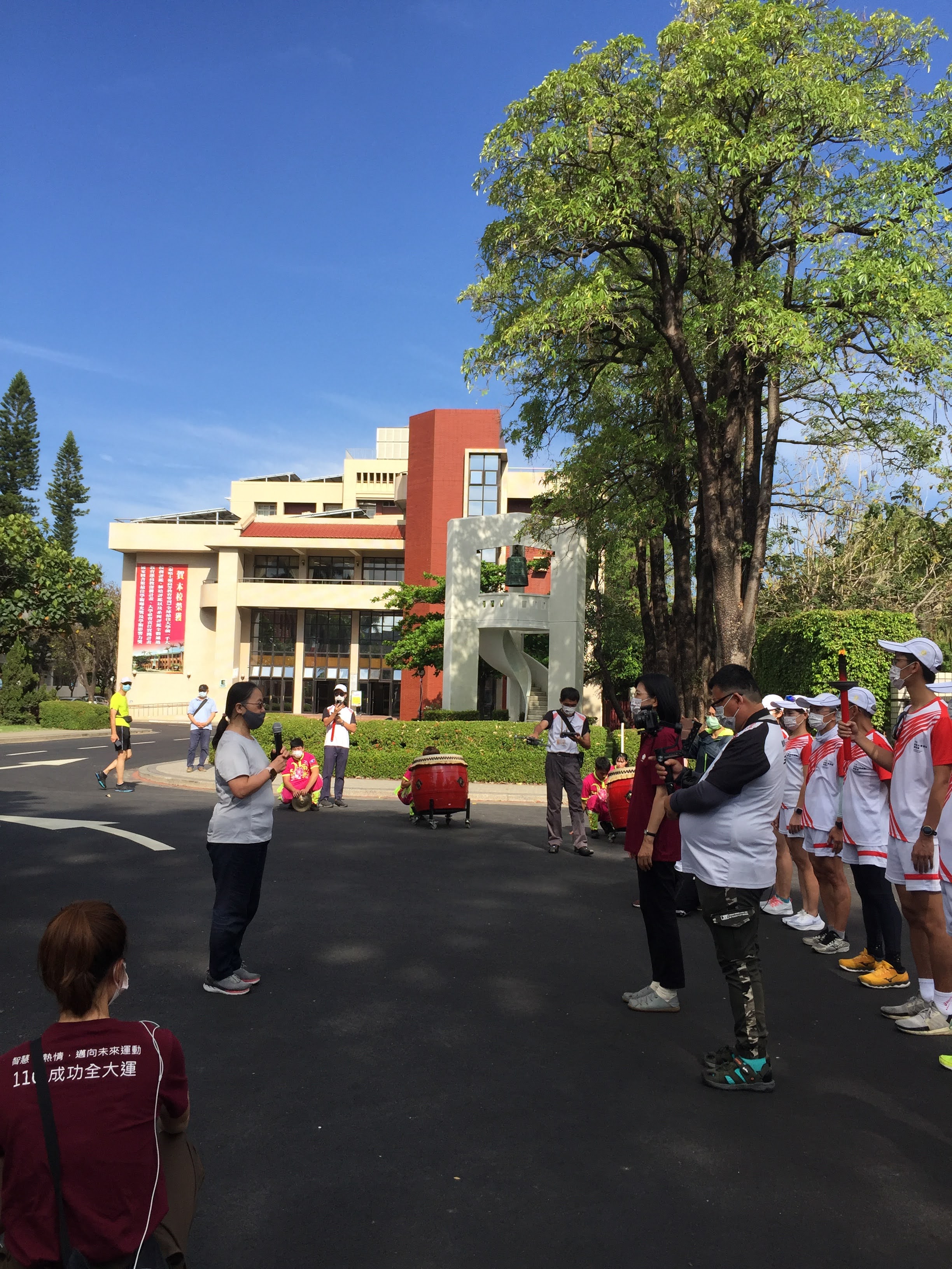 聖火交接代表致詞-臺南大學教育學院鄒...